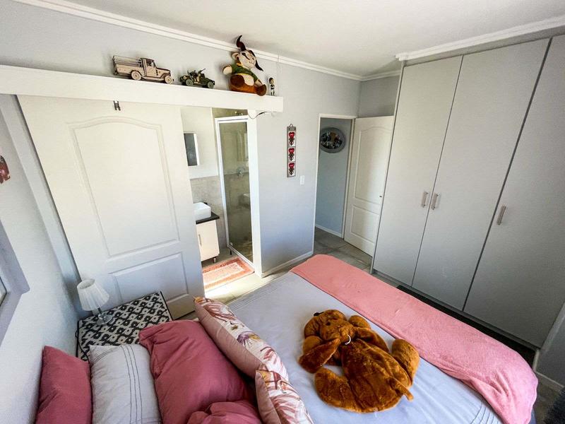 2 Bedroom Property for Sale in Reebok Western Cape